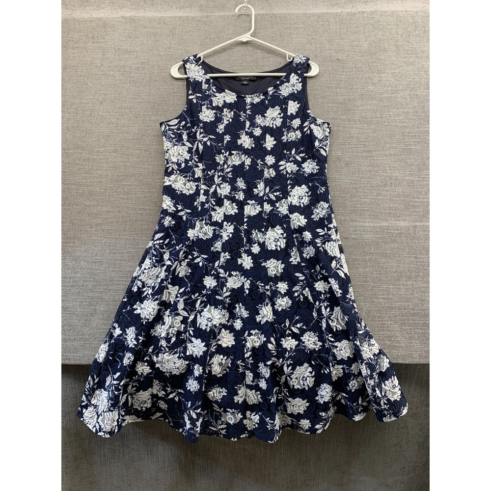 Perceptions New York Fit & Flare Dress‎ Womens L Blue Floral Wide Strap Pleated